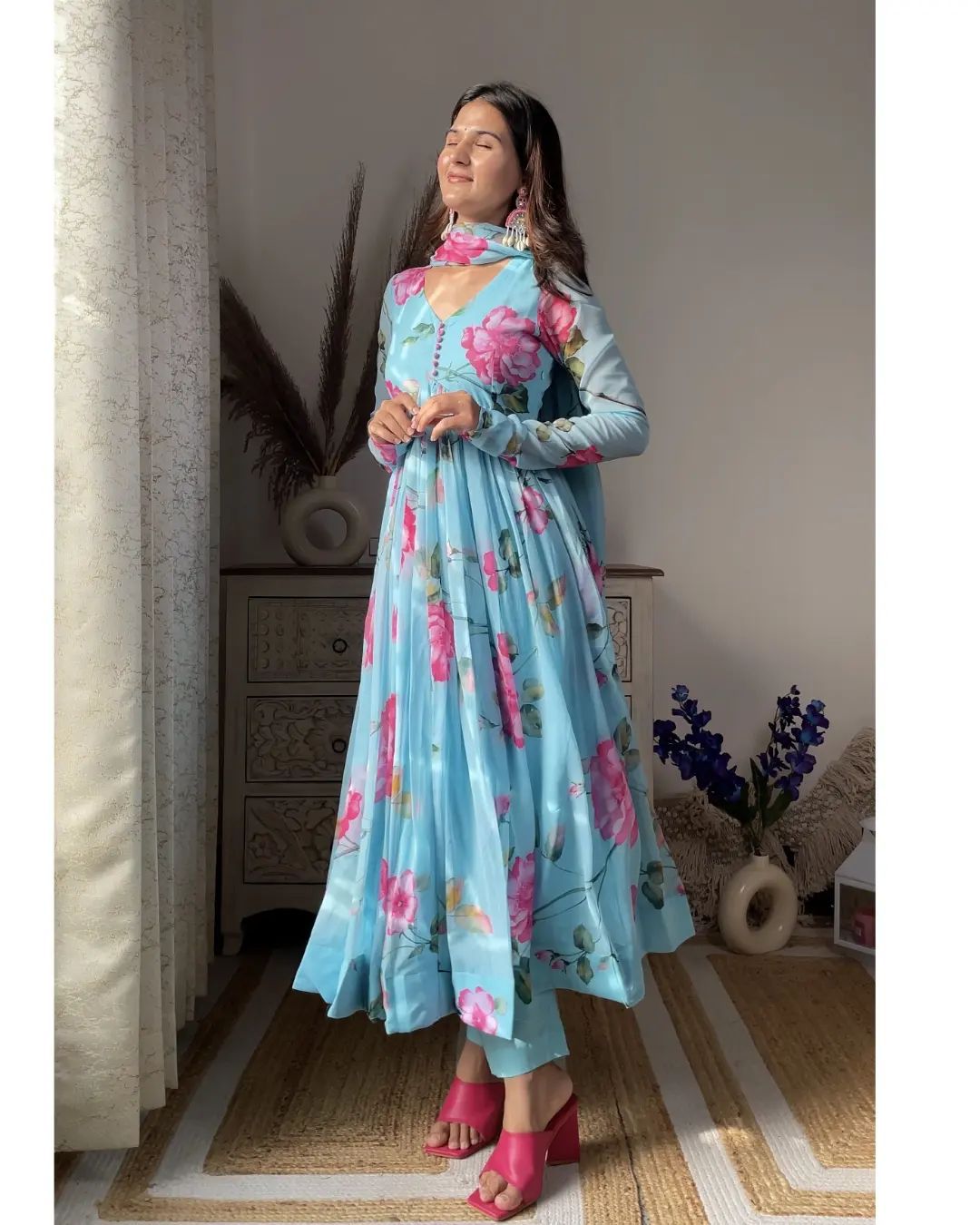 Introducing Our Enchanting Water Lily Suit: A Splash of Elegance for Your Wardrobe! ππ©·