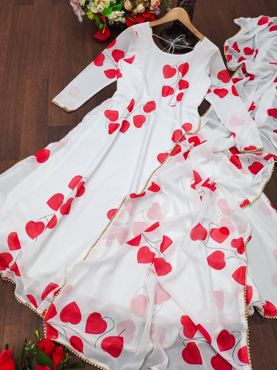 Elegant & Stylish- White Heart Leaf Floral Suit Set