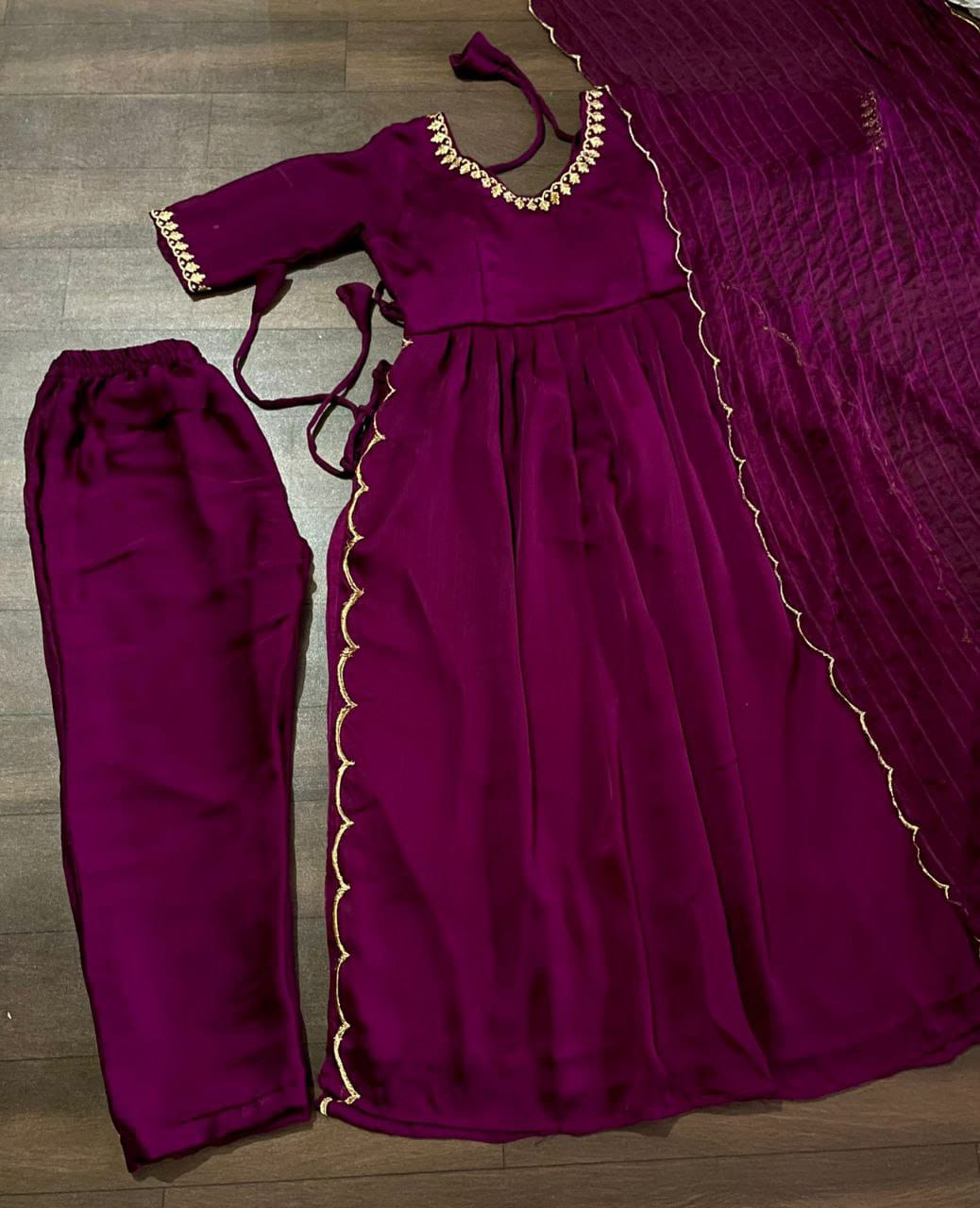 Stunning Kurta set With Dupatta