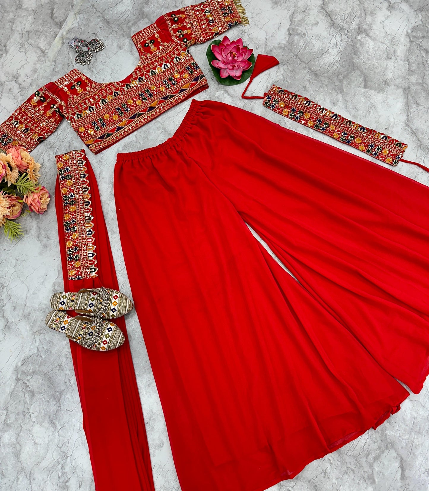 Exquisite Designer Party Wear Ensemble: 𝗡𝗘𝗪 𝗗𝗘𝗦𝗜𝗚𝗡𝗘𝗥 BLOUSE AND Sharara Set