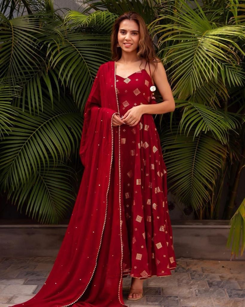 Gold Printing Red Maxy Gown and Dupatta Set!