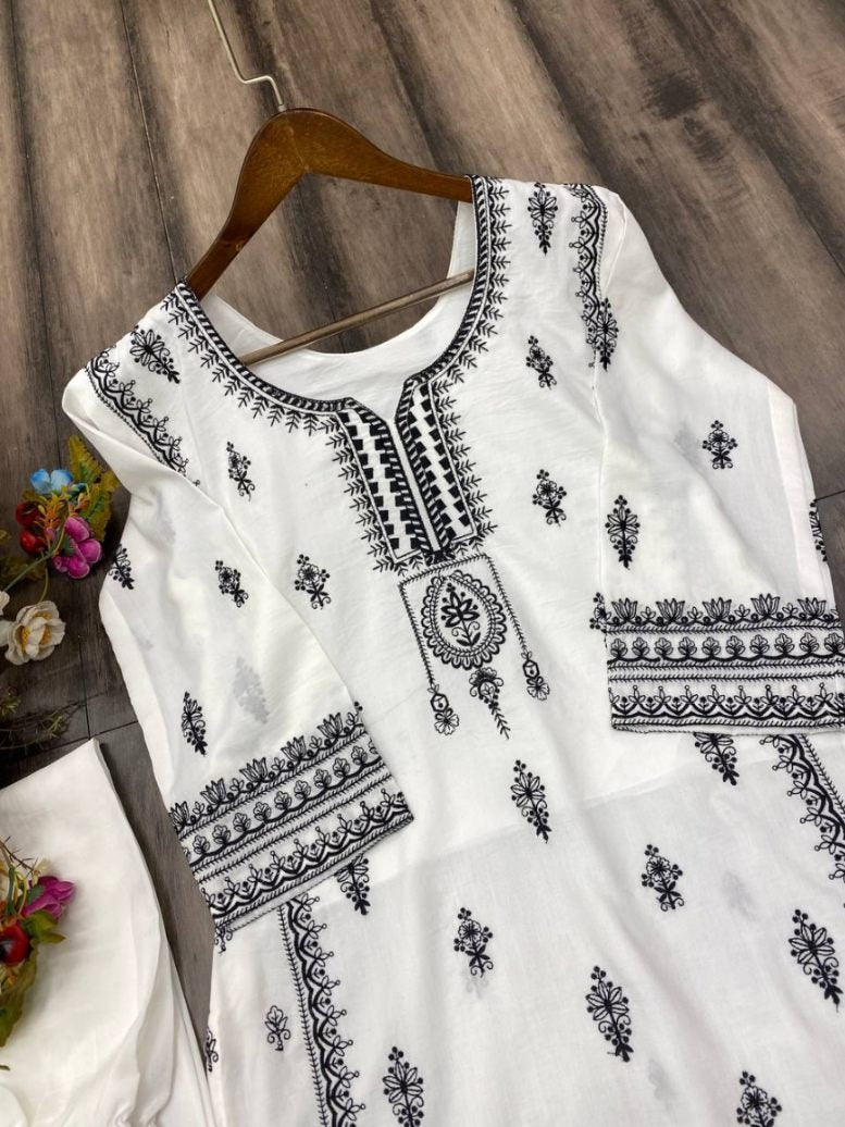 Elegant Maslin Fabric Kurti